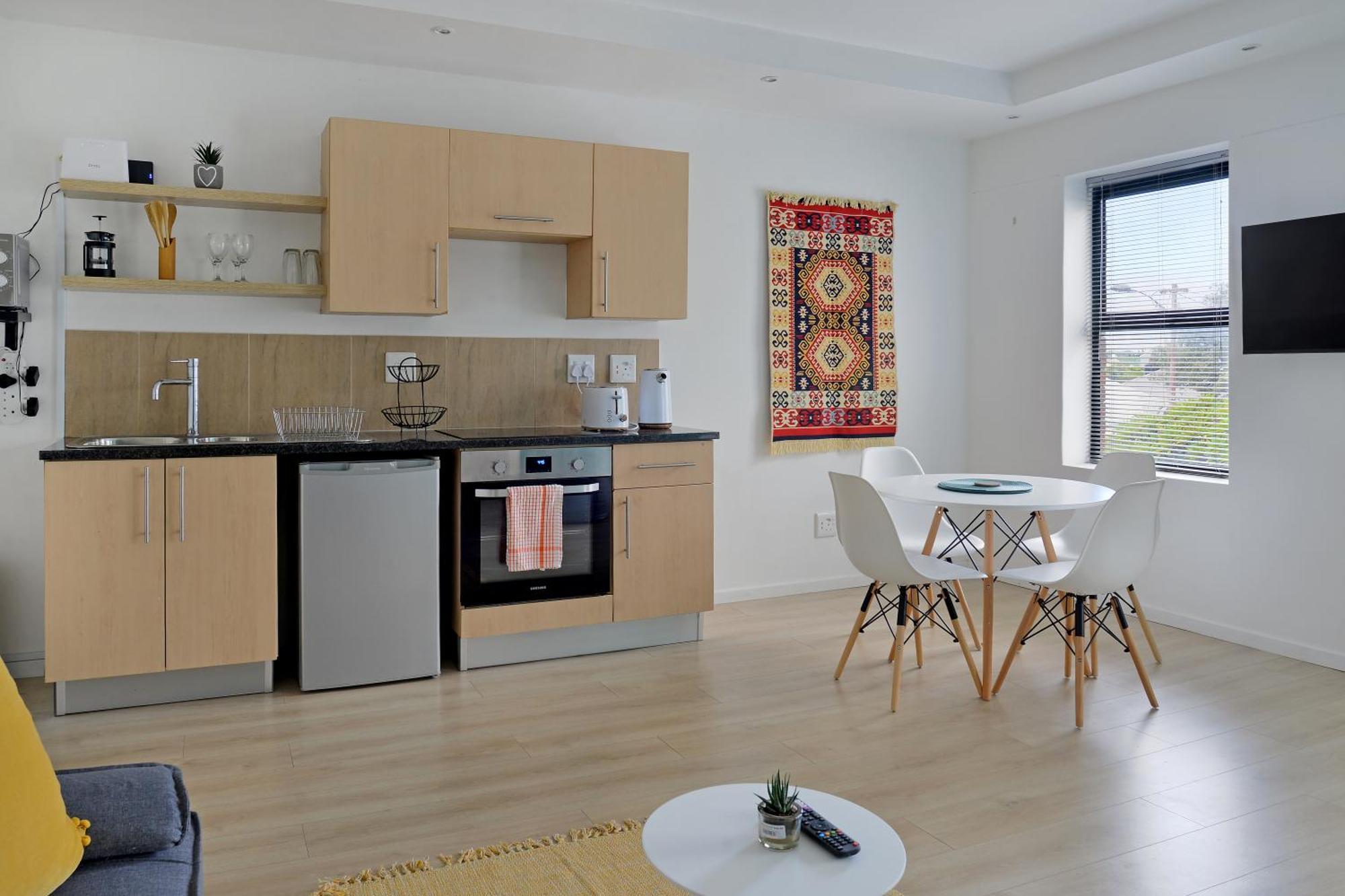 108 Waverley * Cape Town